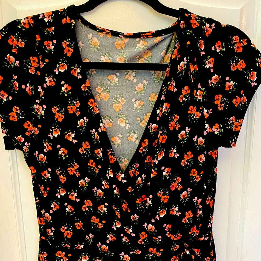 Cross over tie dress
